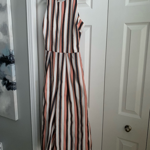 SZ L Adelyn Rae fully lined crop jumpsuit. - Picture 4 of 4